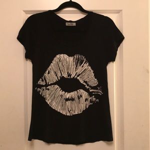 Lauren mosh black graphic T-shirt with white lips